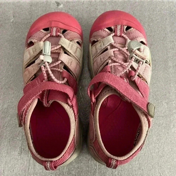 [US1] Girl  Pink Keen Hiking/Outdoor Sandal - Picture 1 of 7